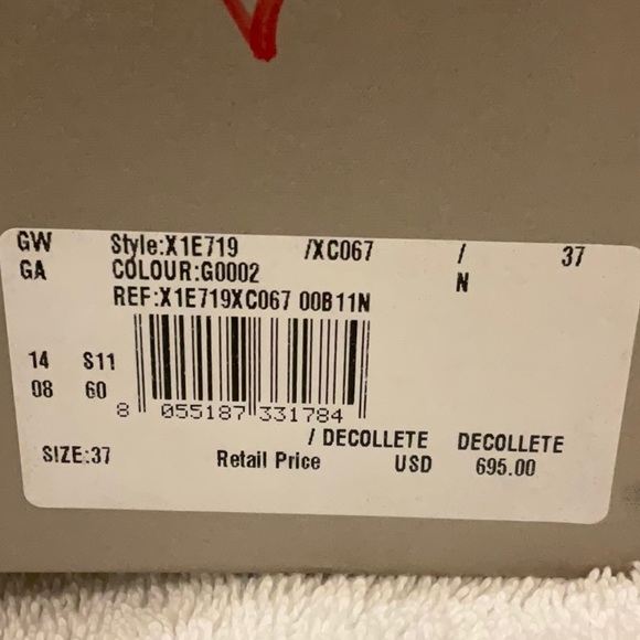 SOLD- Giorgio Armani Décolleté Suede Shoe - Picture 11 of 13